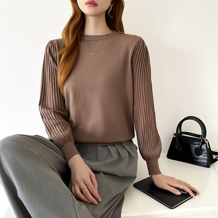 シンプルなのに印象的。プリーツスリーブニット ニット ボリューム袖 | COCOMOMO | 詳細画像18 