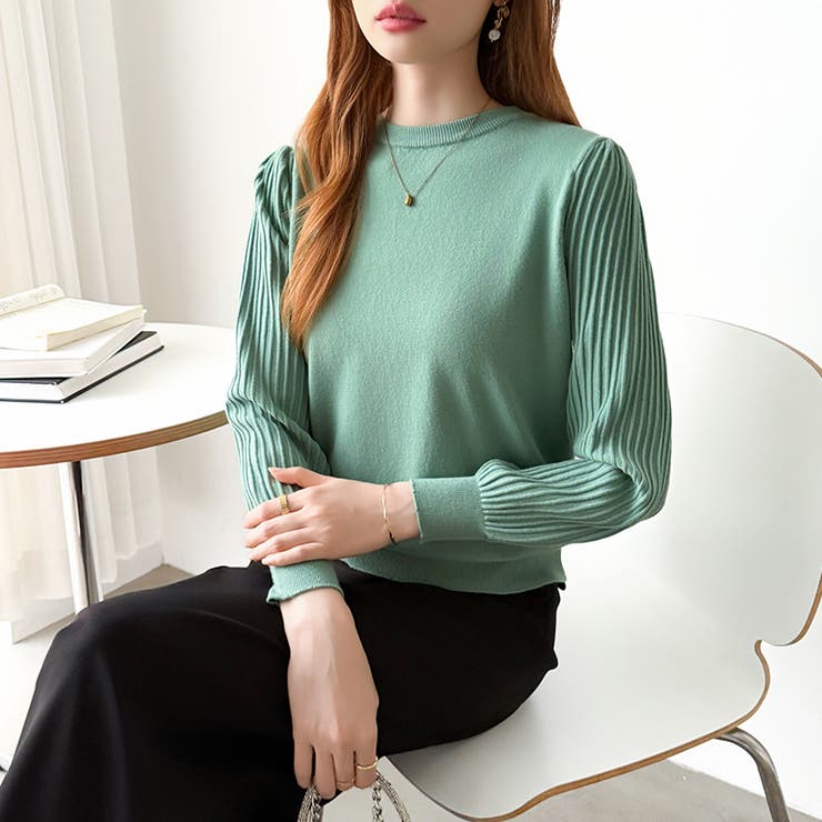 シンプルなのに印象的。プリーツスリーブニット ニット ボリューム袖 | COCOMOMO | 詳細画像25 