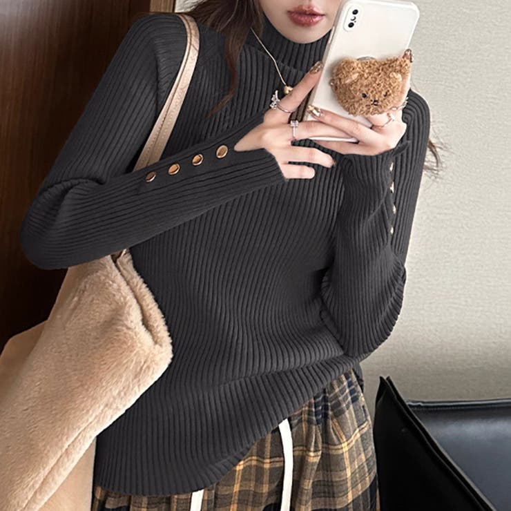 レイヤードにも使いやすいハイネックニット 袖ボタンニット リブニット | COCOMOMO | 詳細画像12 