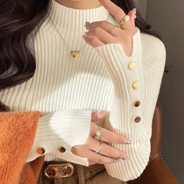 レイヤードにも使いやすいハイネックニット 袖ボタンニット リブニット | COCOMOMO | 詳細画像2 