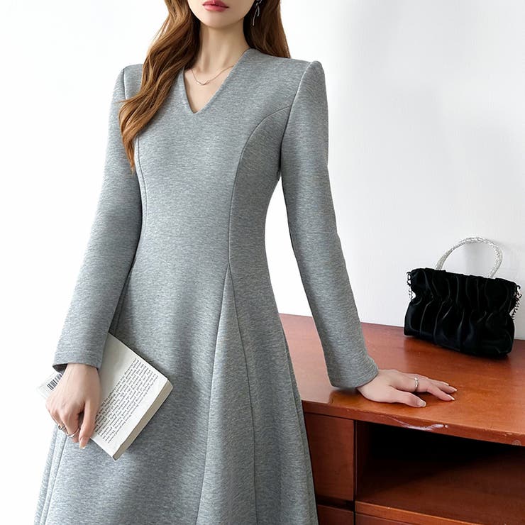 一目で美人。美ラインフレアワンピ vネックワンピース フレアワンピース | COCOMOMO | 詳細画像19 