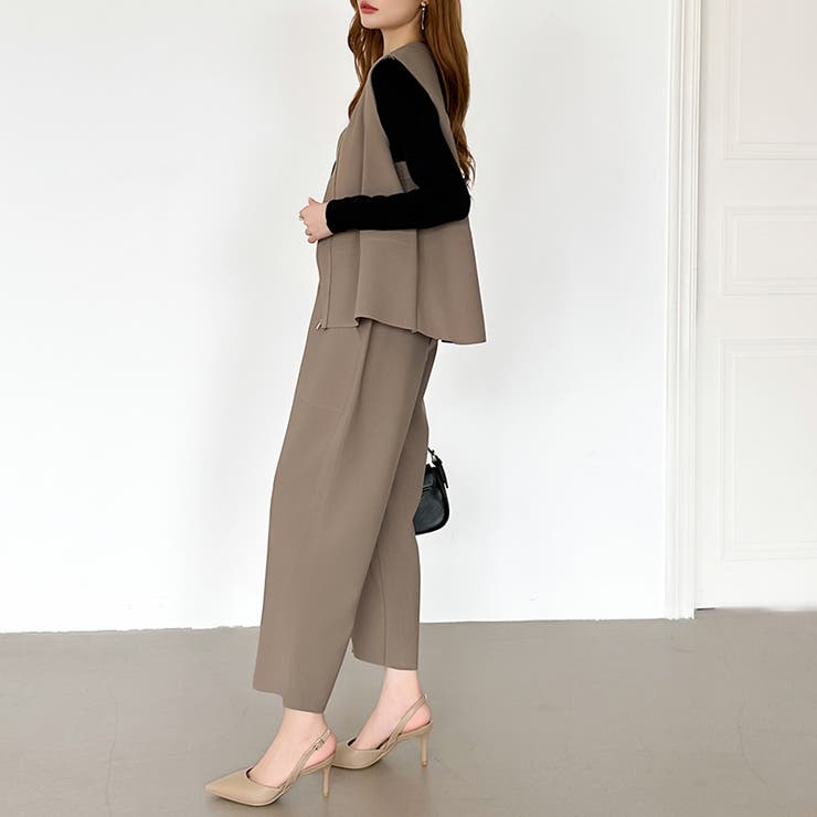 オンオフ寄り添う、ペプラムベストセットアップ ペプラム パンツセットアップ | COCOMOMO | 詳細画像15 