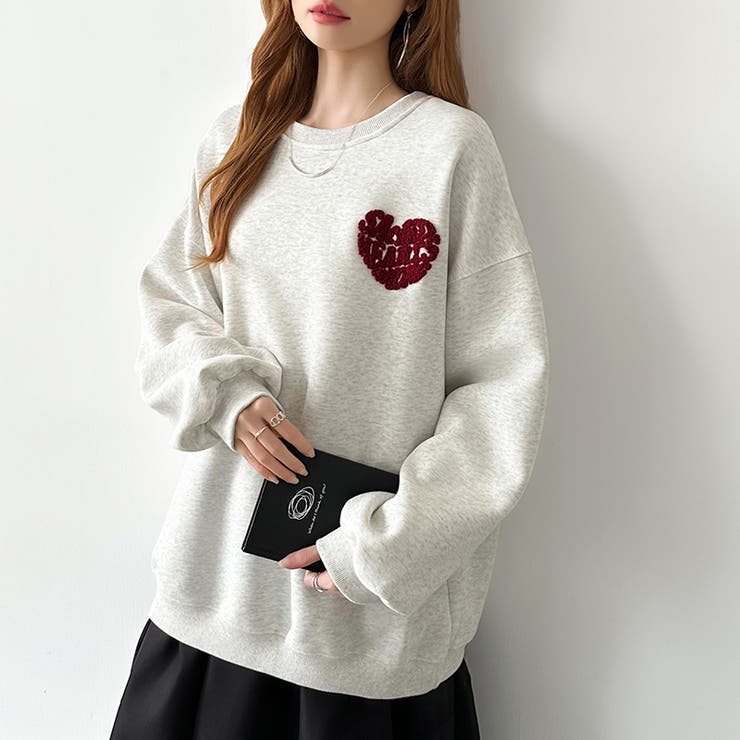 後ろ姿まで可愛い。サガラ刺繍ハートロゴトレーナー スウェット ロゴトレーナー | COCOMOMO | 詳細画像24 