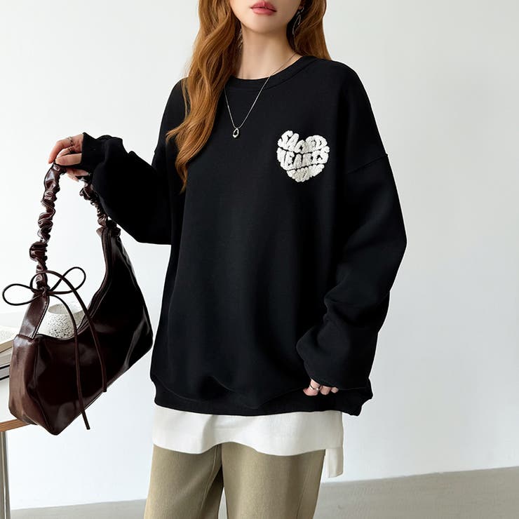 後ろ姿まで可愛い。サガラ刺繍ハートロゴトレーナー スウェット ロゴトレーナー | COCOMOMO | 詳細画像58 