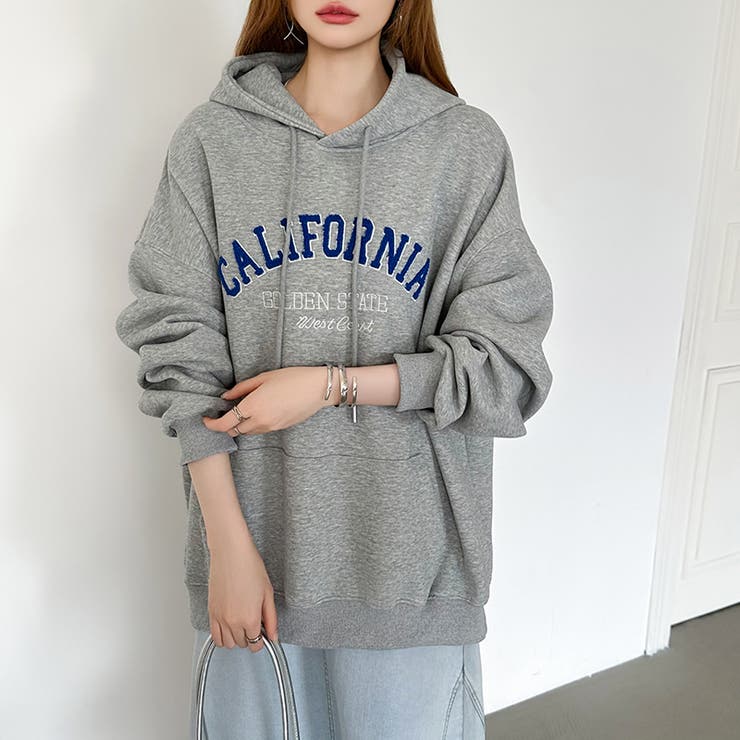 着るだけで今っぽい、デイリーに使えるカレッジロゴパーカー オーバーサイズ パーカー | COCOMOMO | 詳細画像24 