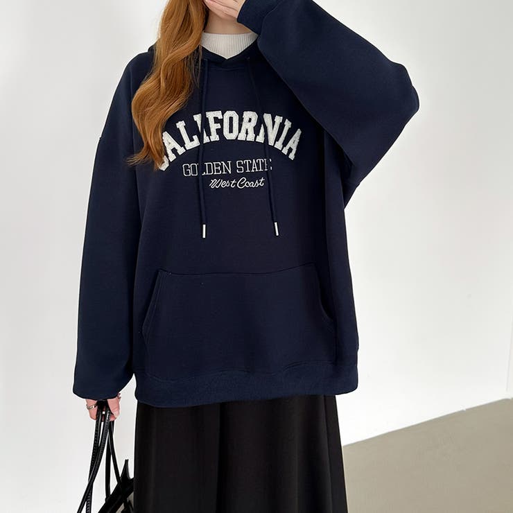 着るだけで今っぽい、デイリーに使えるカレッジロゴパーカー オーバーサイズ パーカー | COCOMOMO | 詳細画像32 