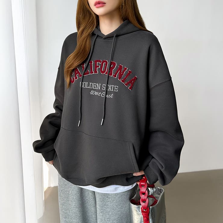 着るだけで今っぽい、デイリーに使えるカレッジロゴパーカー オーバーサイズ パーカー | COCOMOMO | 詳細画像45 