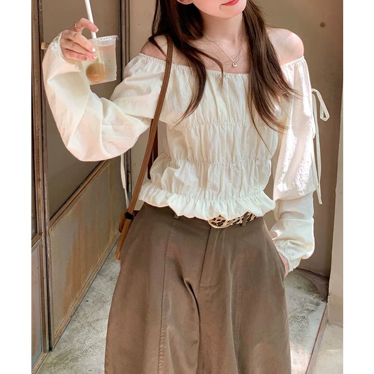 その日の気分で、オフショルにも。2wayオフショルブラウス オフショルダー | COCOMOMO | 詳細画像2 