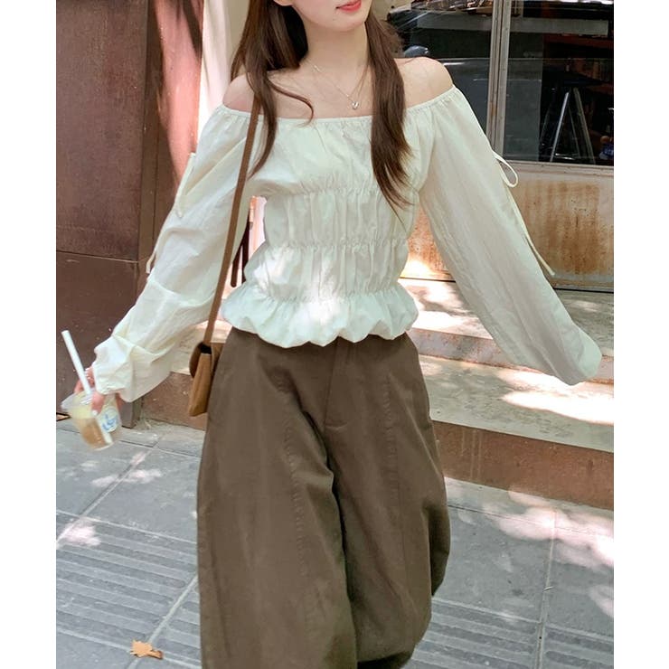 その日の気分で、オフショルにも。2wayオフショルブラウス オフショルダー | COCOMOMO | 詳細画像4 