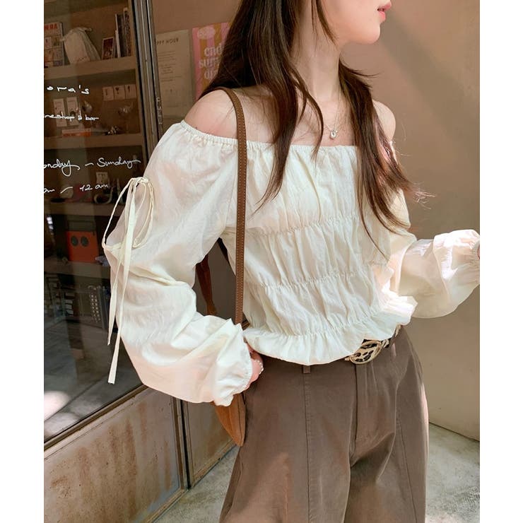 その日の気分で、オフショルにも。2wayオフショルブラウス オフショルダー | COCOMOMO | 詳細画像9 