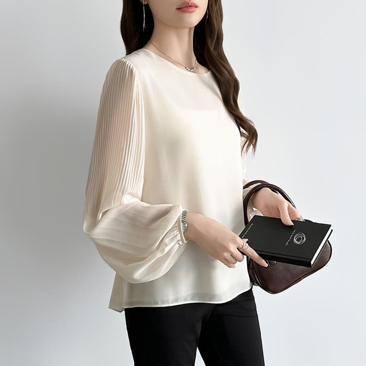 袖デザインで差がつくプリーツスリーブブラウス ボリューム袖 ブラウス | COCOMOMO | 詳細画像10 