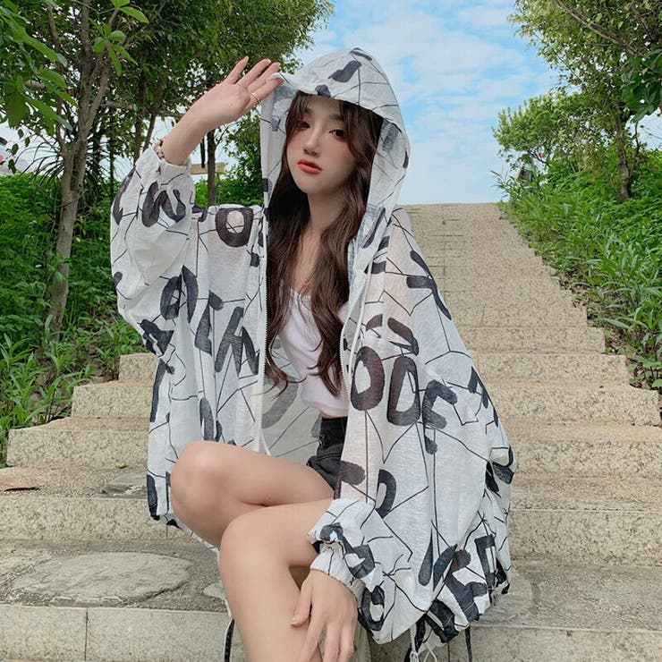 TOKUKO 1er VOL シアーシャツパーカー 花柄 Mサイズ 人気 極美品 TOKUKO 1er VOL シアーシャツパーカー 花柄 Mサイズ 人気 極美品