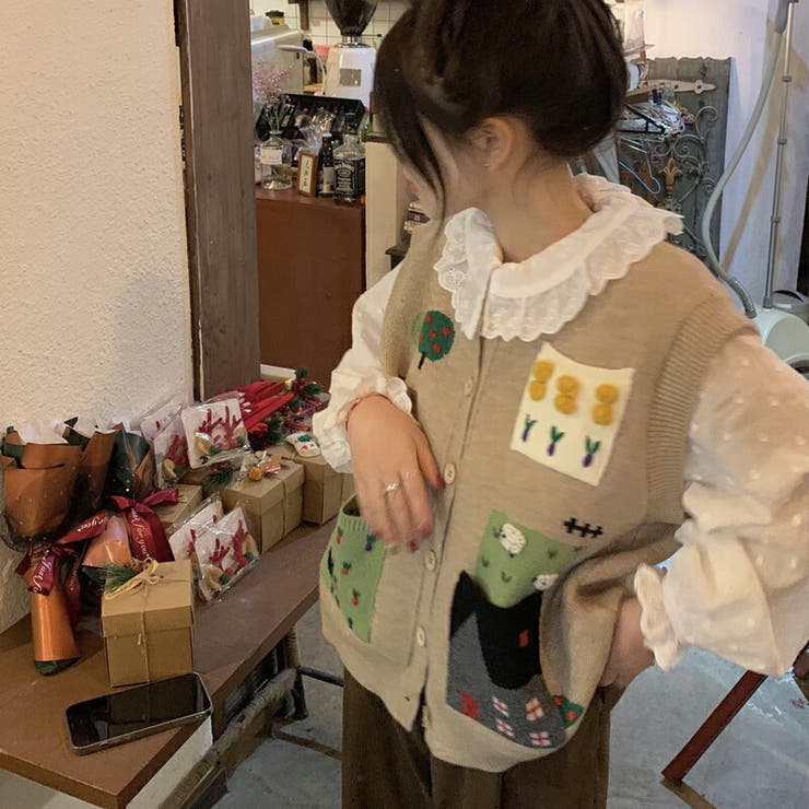 ニットベスト 立体刺繍ニットベスト 韓国ファッション[品番