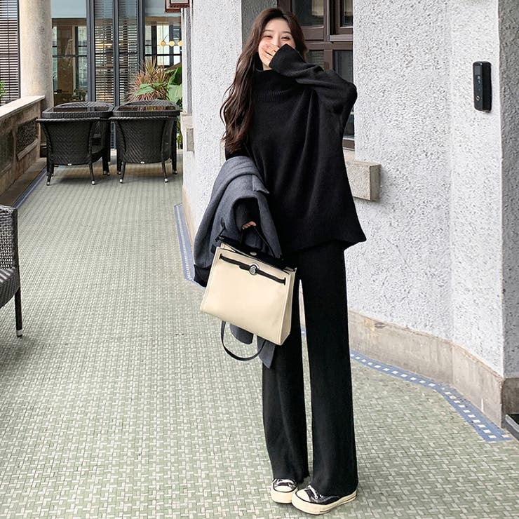 ブラック | セットアップ ニットセットアップ ハイネックフレアパンツ上下セット | COCOMOMO