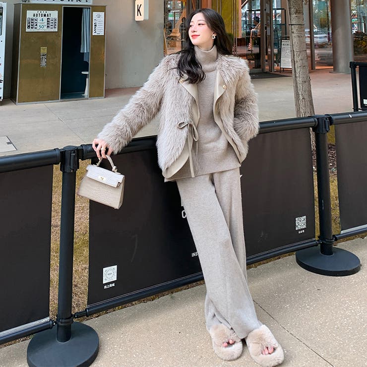 ライトブラウン | セットアップ ニットセットアップ ハイネックフレアパンツ上下セット | COCOMOMO