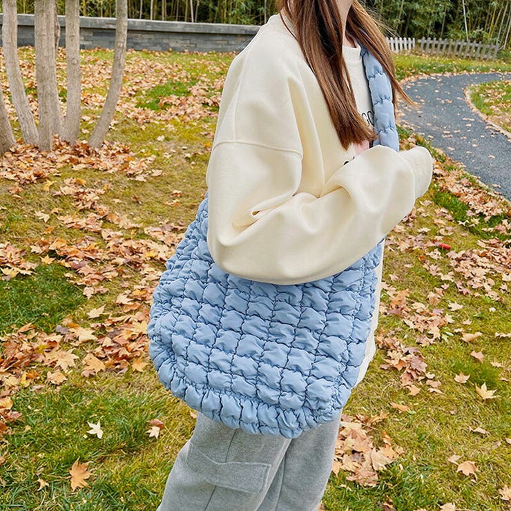 mojocamar♡モジョカマー ネイビー キルティングバッグSwan