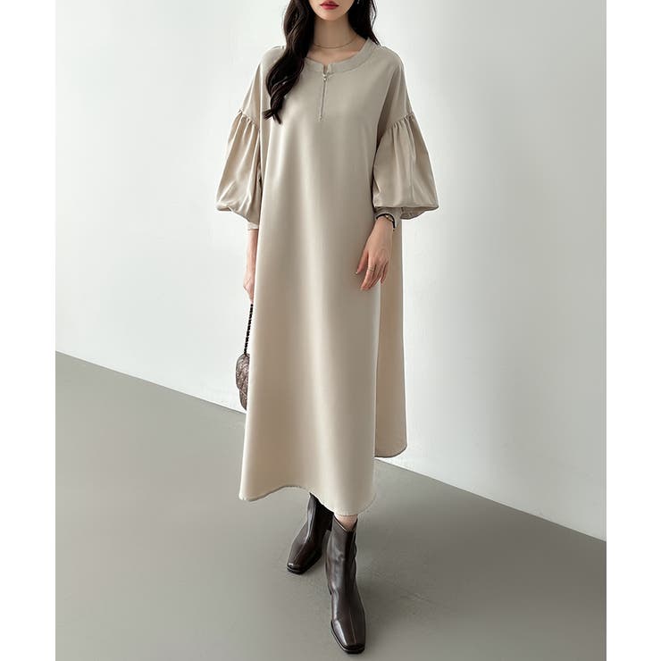 【ここ様】新品☆ロングワンピース　サンゴ柄☆ ロングワンピース フレンチスリーブワンピース ダマスク柄