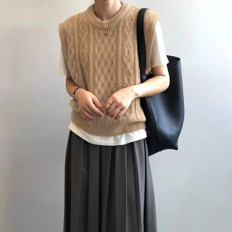ケーブル編みニットベスト ベスト ケーブルニット[品番