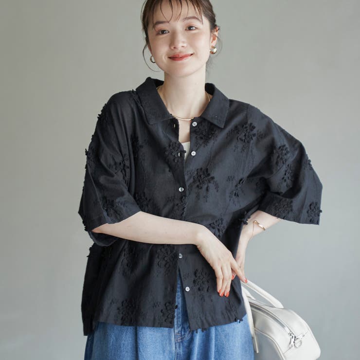 BLACK | 【新色登場・追加】3Dフラワー刺繍 ハーフスリーブシャツ | coen【women】