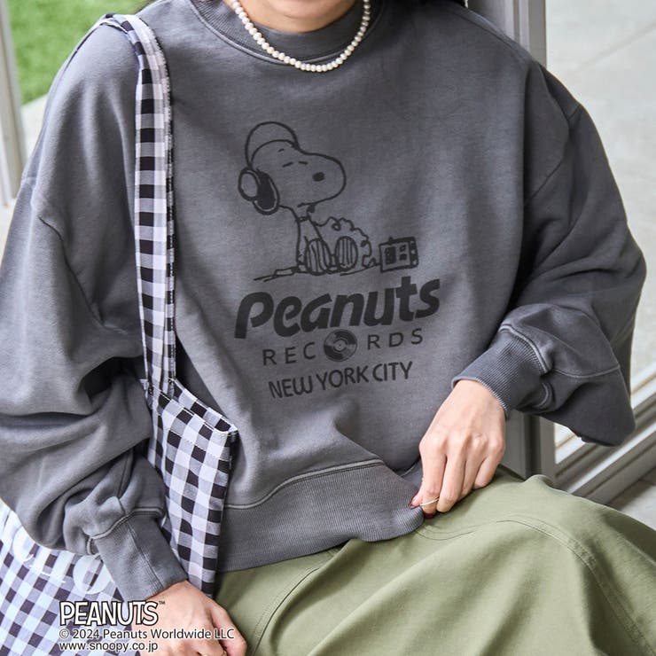 PEANUTS（ピーナッツ）コラボピグメント裏毛クルーネックスウェット