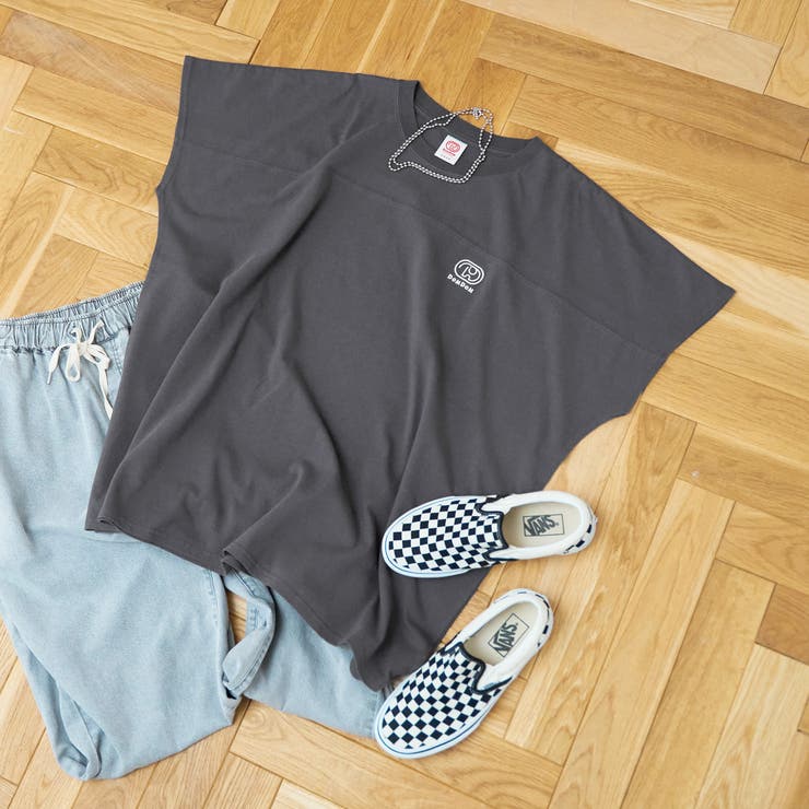 DK.GRAY | 【DOMDOM（ドムドム）×coen】ワンポイント刺繍フットボールTシャツ | coen【women】