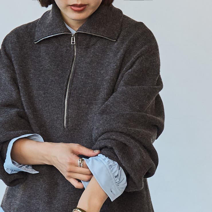 【新品】1piu1uguale3golfモックネックハーフジップニットベージュ3 XTFHZ01J3 ロゴ入り ハイネック ハーフジップアップ スウェット