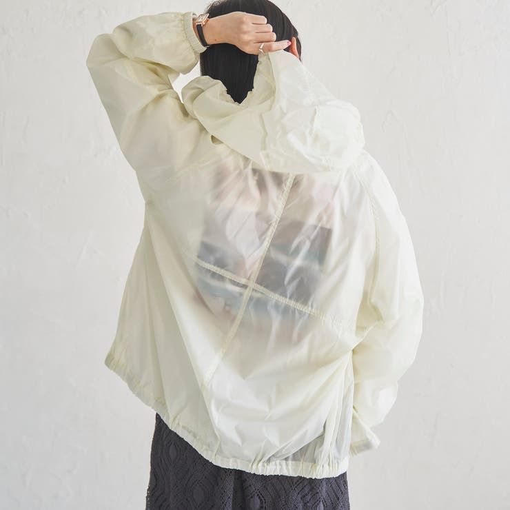 【5/1まで出品・お値下げ】　Herno フード付きベージュナイロンパーカー ベージュ ナイロン マウンテンパーカー フード付き - メルカリ
