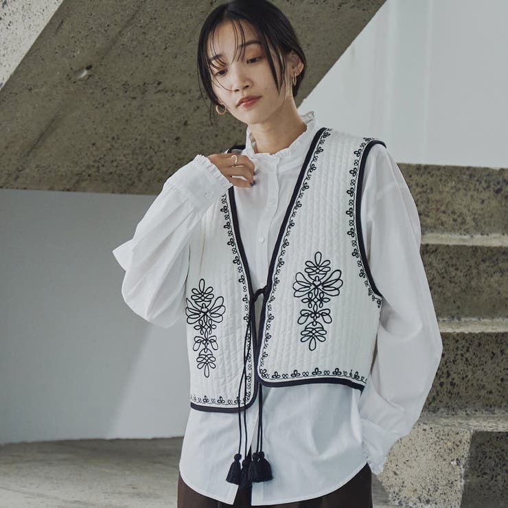 OFF WHITE | MARKET （マーケット）配色刺繍キルティングベスト | coen【women】