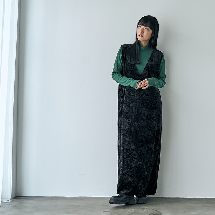BLACK | クラッシュベロアVネックジャンスカ | coen【women】