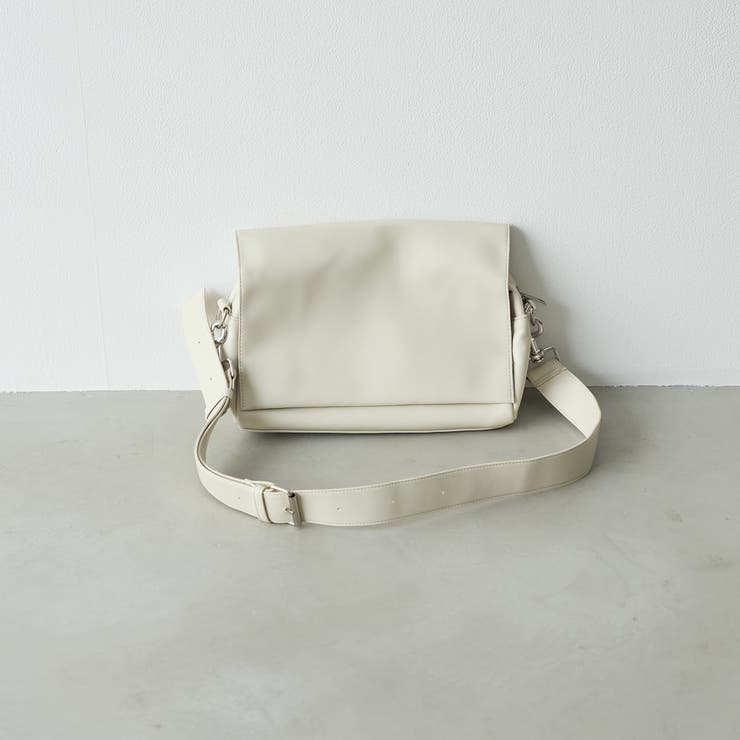 OFF WHITE | レザーライク フラップボストンショルダーバッグ | coen【women】