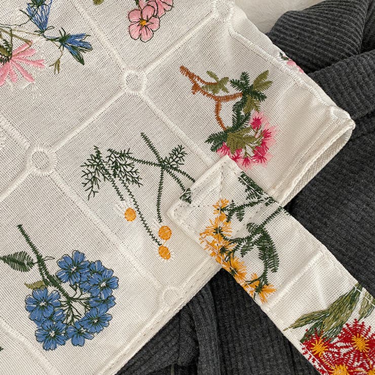 VOGUE 花柄刺繍 トートバッグ A4サイズ対応・撥水】EXOTIC FLORAL TOTE トートバッグ / TOCCA