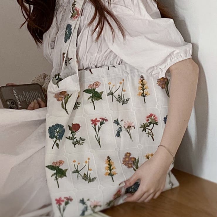トートバッグ 刺繍 花柄 通勤 通学 大容量 A4[品番：COKW0000123