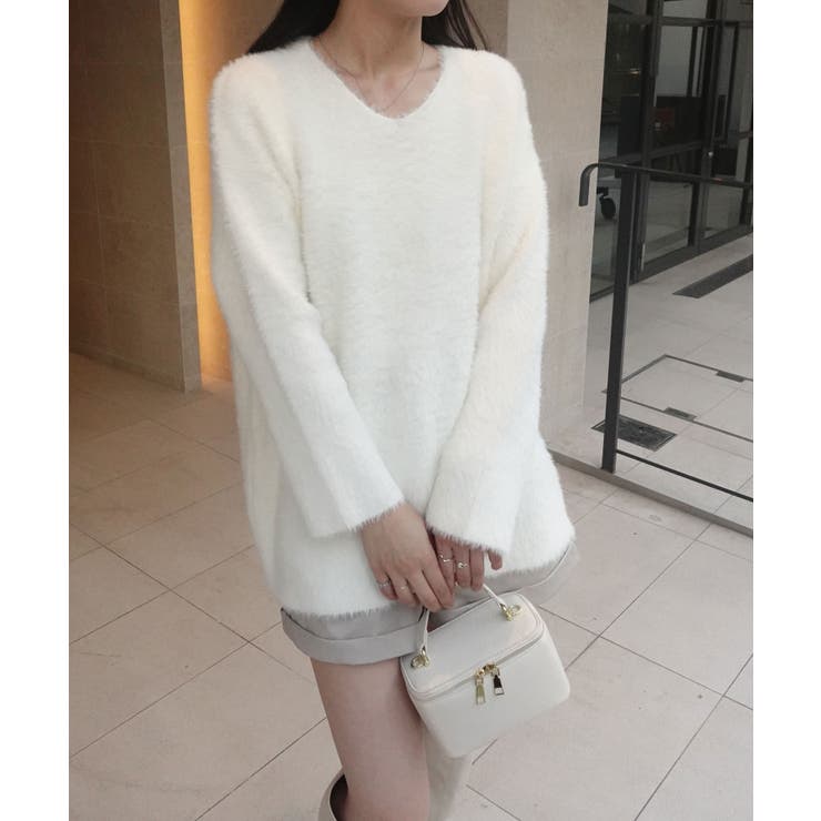 ドゥロワー　3Gシャギーニットジレ　LookBook掲載　23AW　ホワイト Vネックシャギーニットプルオーバー[品番：TRIW0003564]｜CORNERS