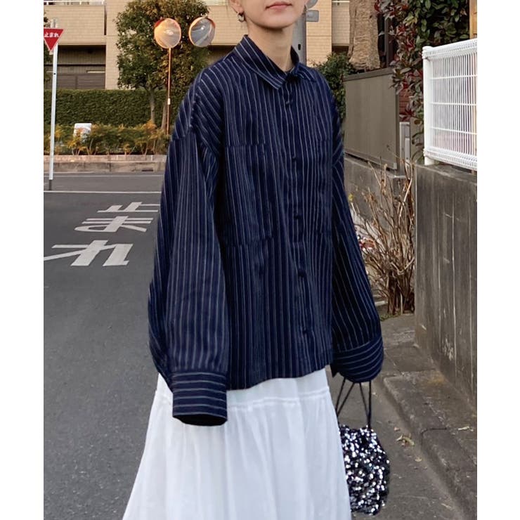 ネイビー