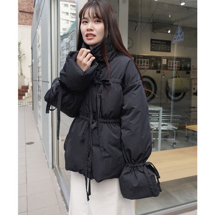 専用【極美品】スーパービューティ ダウンジャケット ノーカラー リボン L ナイロンタフタファイバーダウンリボンジャケット[品番：TRIW0003942