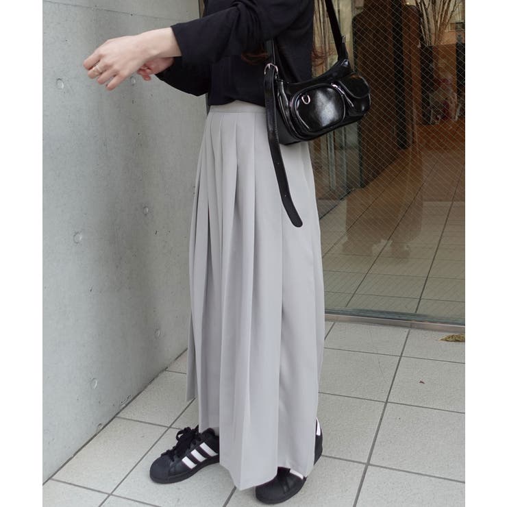 ロングタックプリーツスカート[品番：TRIW0004010]｜CORNERS