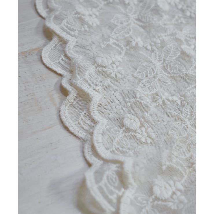 【かれん】DimMoire ロゴ刺繍ハイネックトップス WHITE かれん】DimMoire ロゴ刺繍ハイネックトップス WHITE かれん