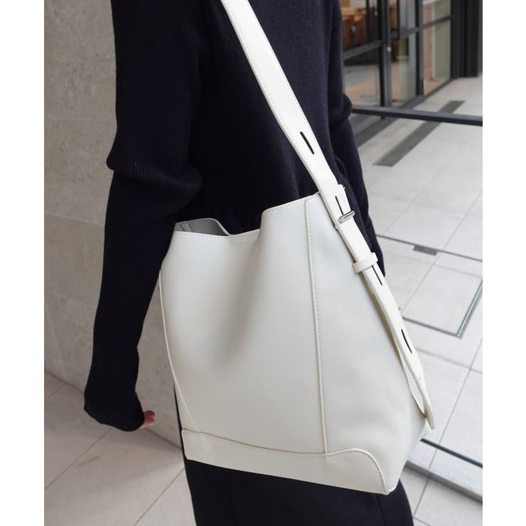 アイボリー | レザーショルダーバッグ【ポーチ付き】 | CORNERS 