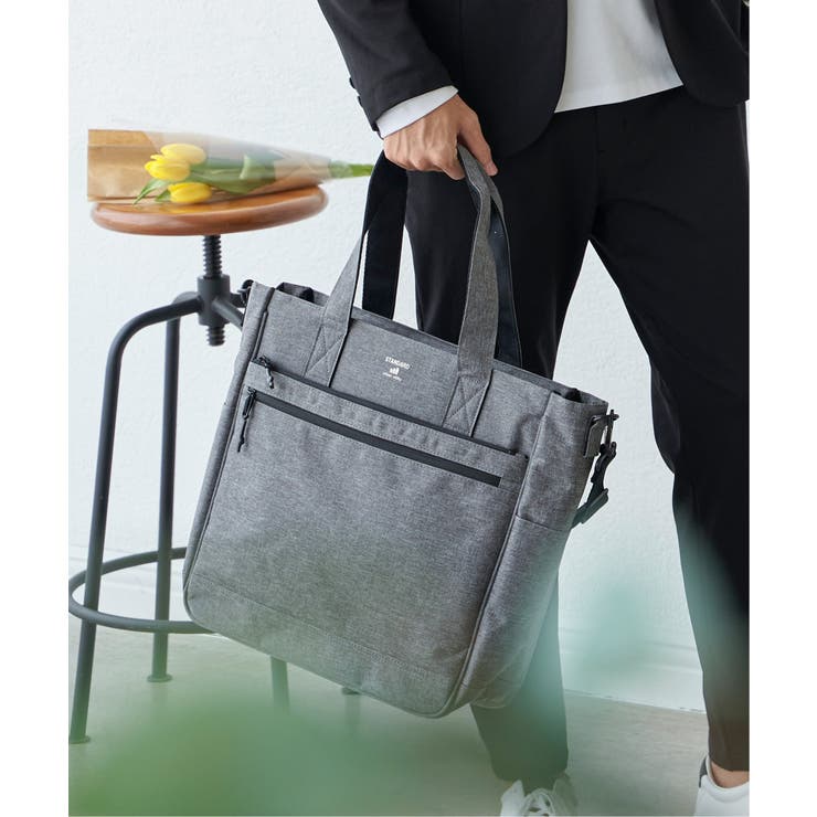 Vans commuter best sale tote bag