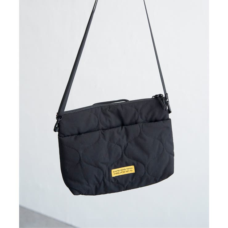 ブラック | KiU キウ パデットサコッシュポーチ | ikka 