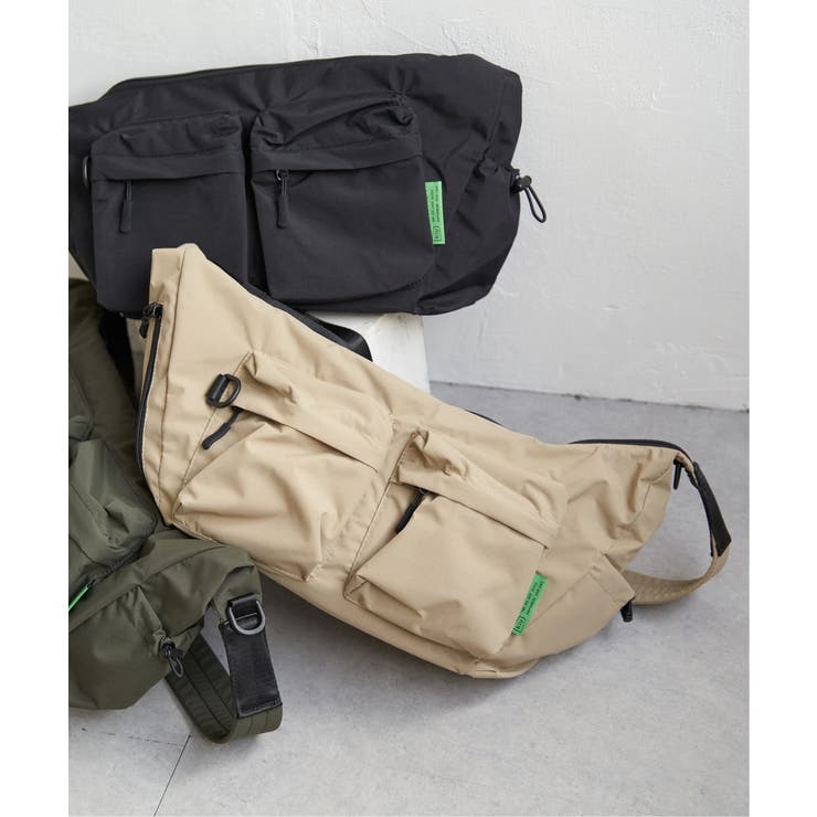 ベージュ | 【WEB限定】KiU ダブルポケットショルダーバッグ【撥水／防水】 | ikka 