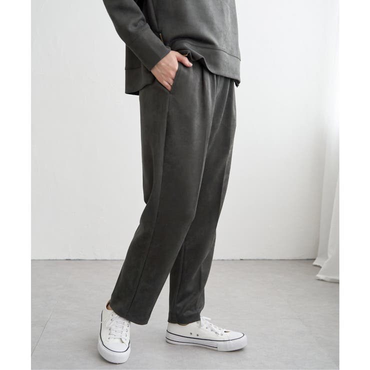 チャコール | フェイクスエードテーパードパンツ | ikka 