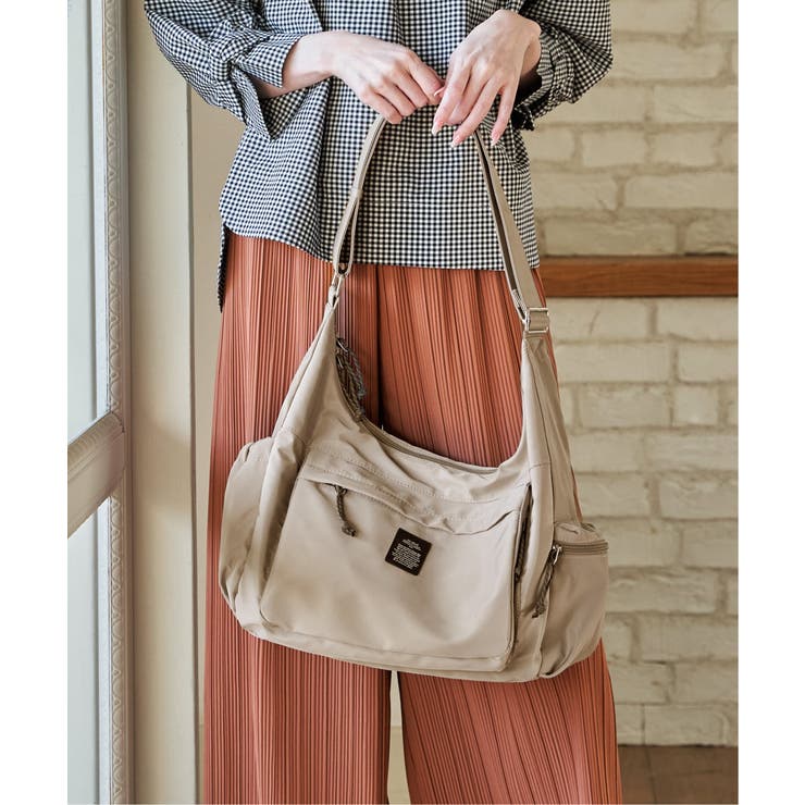 撥水10ポケットビッグショルダーバッグ | ikka  | 詳細画像1 