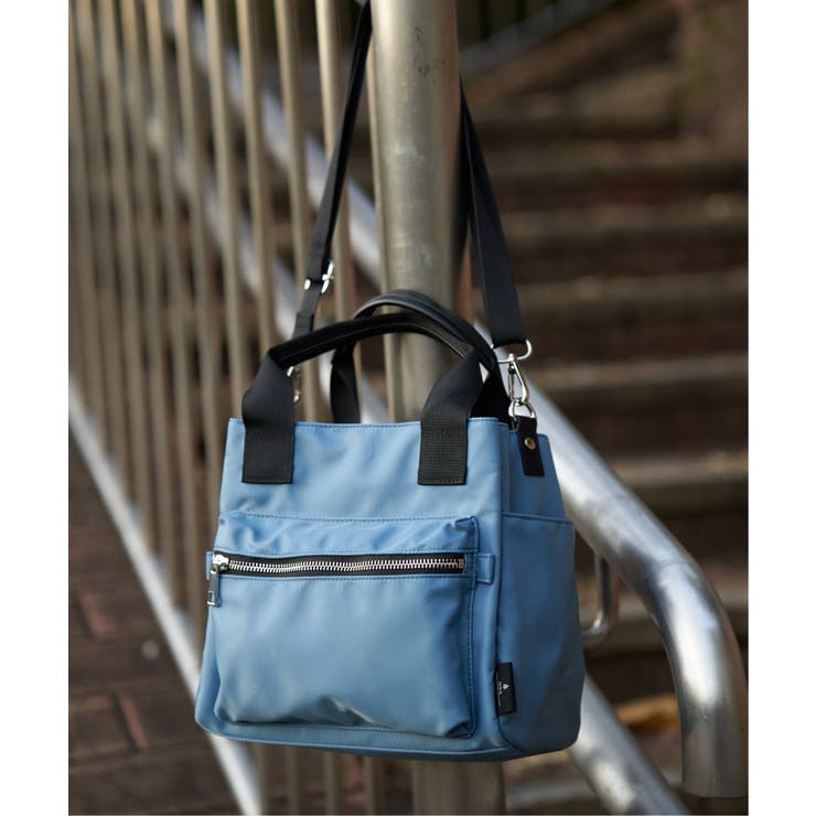 ブルー | 撥水ナイロン8ポケ2WAYトート | ikka 