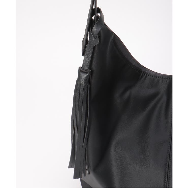 合皮タッセル付きビッグショルダーバッグ | ikka  | 詳細画像14 