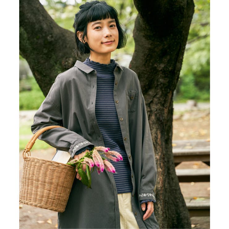 エクリュ ミニポケ刺繍シャツワンピース | Lbc with Life | 詳細画像9 