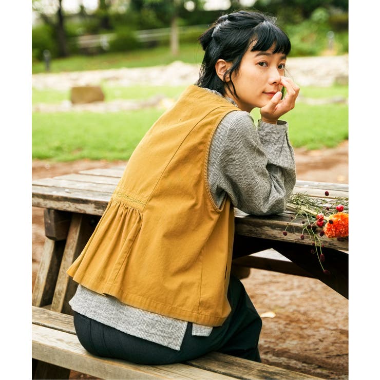 エクリュ パッカリング深Vベスト | Lbc with Life | 詳細画像4 