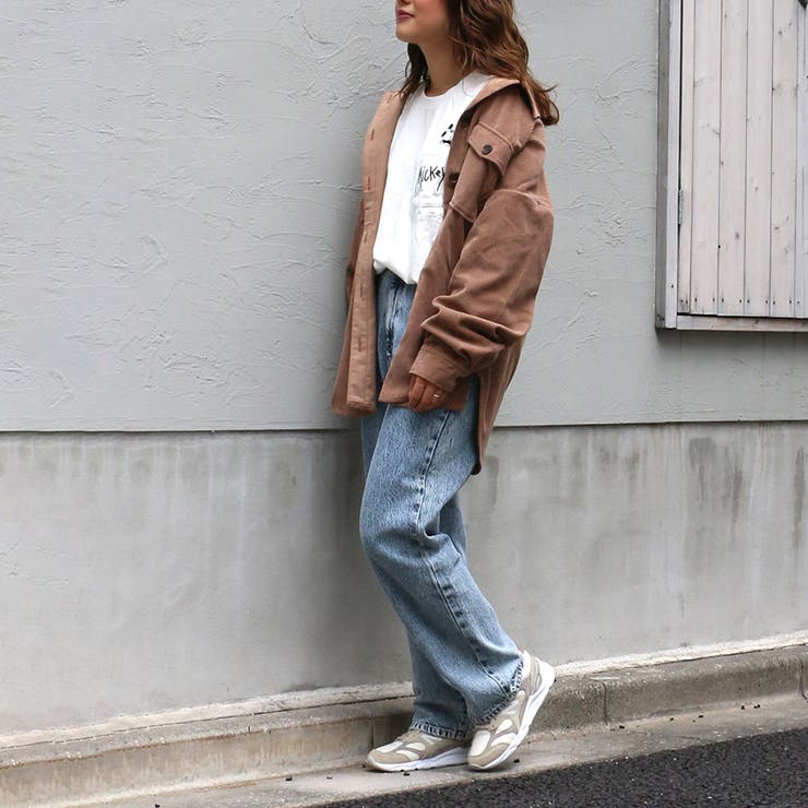 Disney(ディズニー)ミッキーポケット刺繍ロングスリーブT[品番