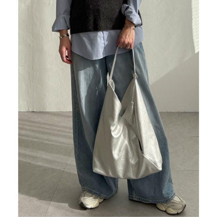 シルバー | 洗える合皮三角マチありショルダーバッグ | Lbc with Life