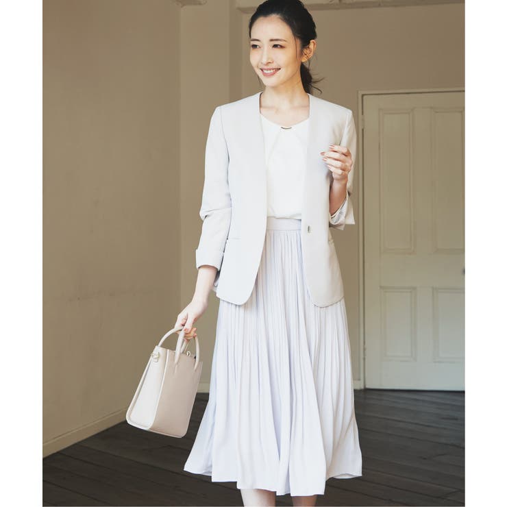 極美品✨COLUMN コラム　ノーカラージャケット　オフ白　38 ノーカラー金釦ジャケット アウター ノーカラージャケット[品番